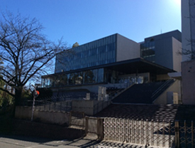 鶴見大学記念館